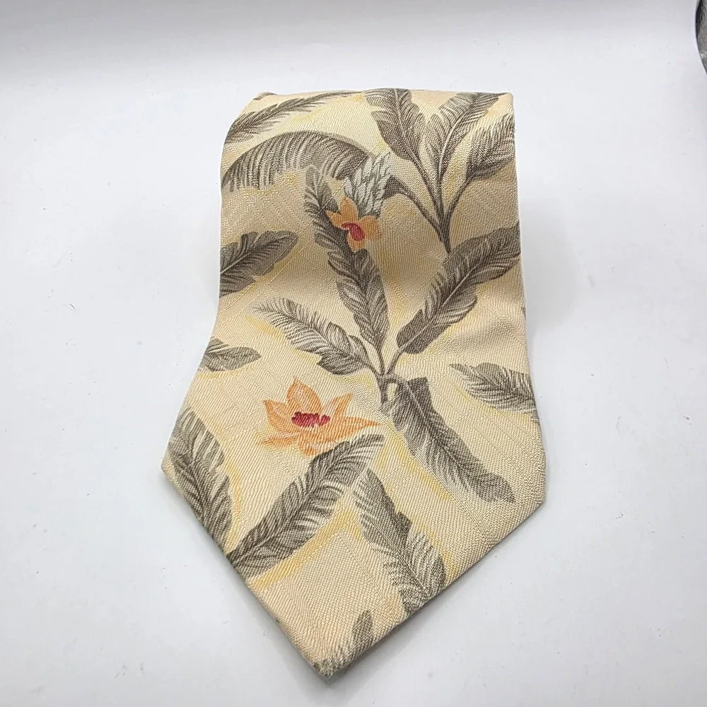 Tommy Bahama Mens Silk Tie Beige Tropical Palm Frond Hibiscus Floral Made in USA